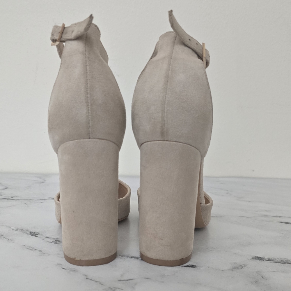 Truffle Collection Block Heel Pointed Shoes In Be… - image 3